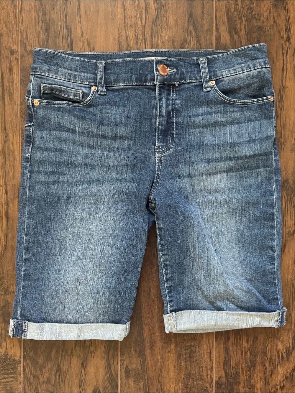Juicy Couture Size 8 Blue Jean Bermuda Cuffed Stretch Denim Shorts